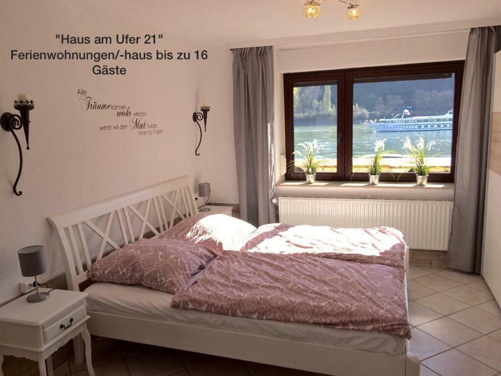 Haus Am Ufer Mit Rheinpanoramablick Apartment Koblenz  Exterior photo